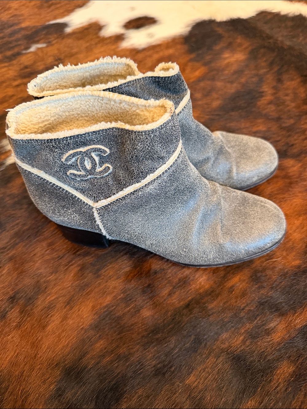 CHANEL Shearling-Lined Suede Ankle Boots in Gray with cream
